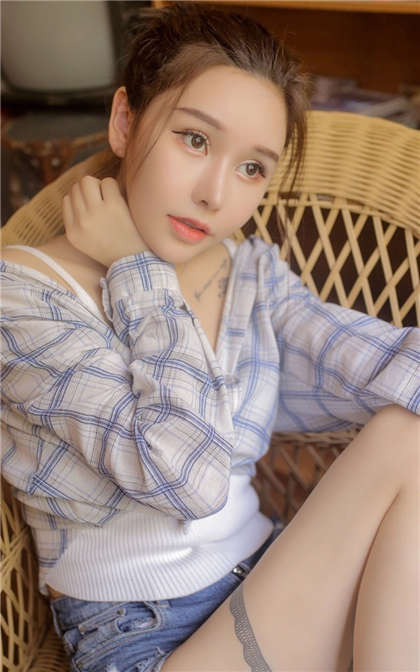 下面夹着跳蛋第几章-男主小峰女主方婷小说_情趣说明书