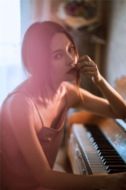 h文被教练强奸-浪货老婆_情趣说明书