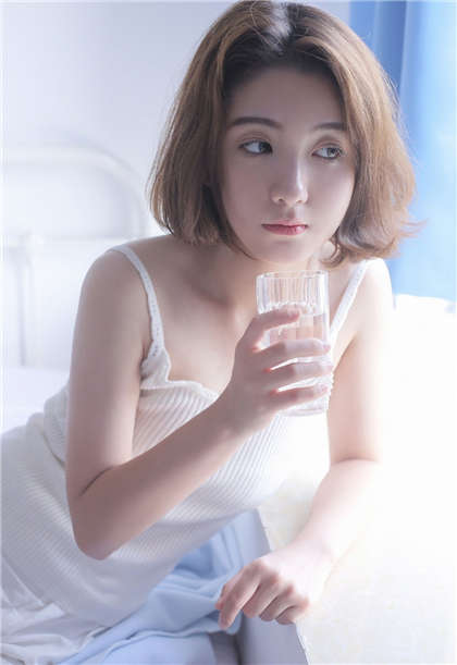 污到下面滴水的短文-我与男朋友污文_情趣说明书