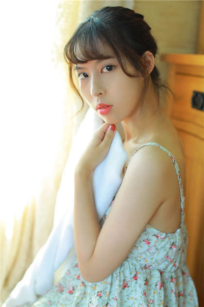 淫乱男女 小说-玉米地里我脱母亲裤子_情趣说明书