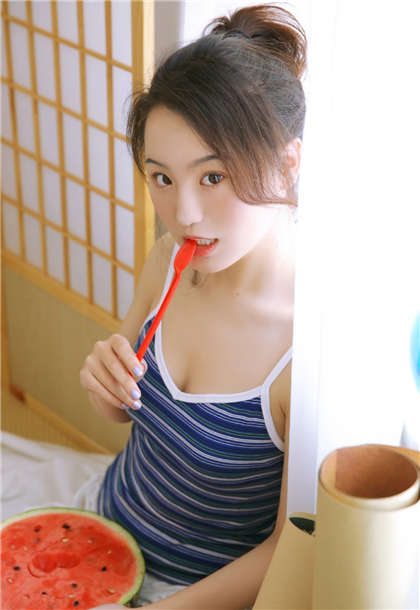 口述吃奶-制服空姐系列_情趣说明书