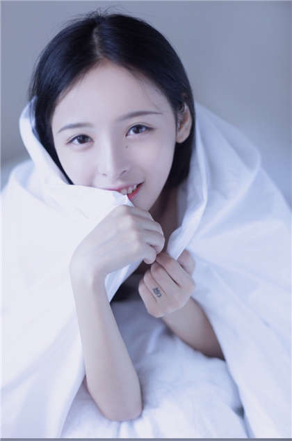 很细很污的短文-一女二男玩床震小说_情趣说明书