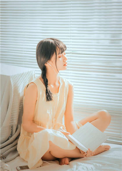 新娘跪趴着承受巨大撞击-有没有比较肉的小说_情趣说明书