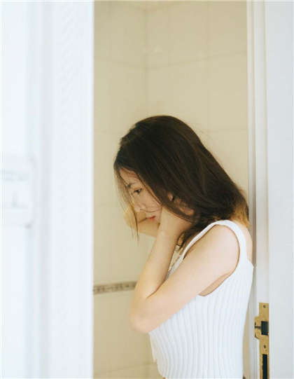 操哭你-小黄文有肉短免费_情趣说明书