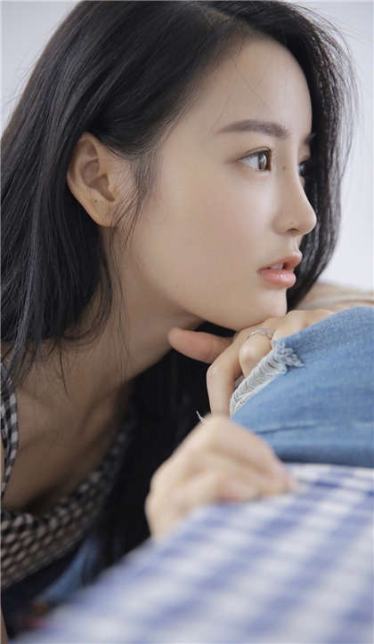 舔你下面-口述两男一女3p经历_情趣说明书