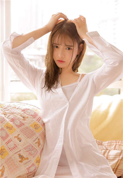 浪荡女秘书-被游泳教练在水里要了_情趣说明书