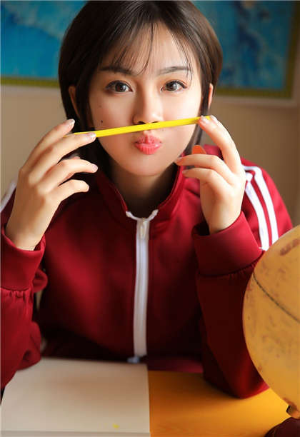 纯黄文呃呃啊-忍不住和健身房教练做了高黄文_情趣说明书