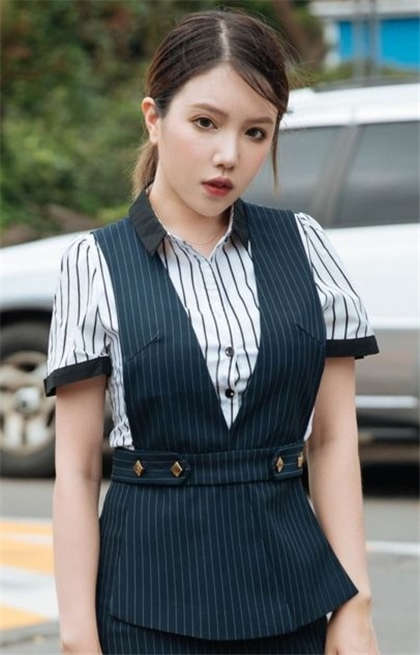 雪白大屁股刺激-强奷乱伦幼女系列_情趣说明书