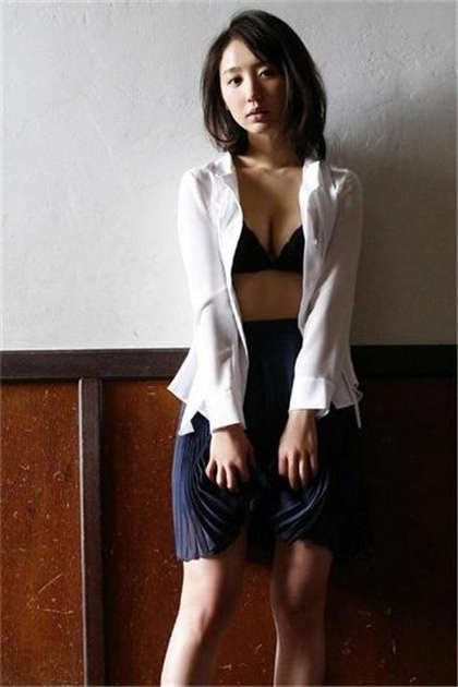 吸在课桌上的-亲爱的我想吃你下边_情趣说明书