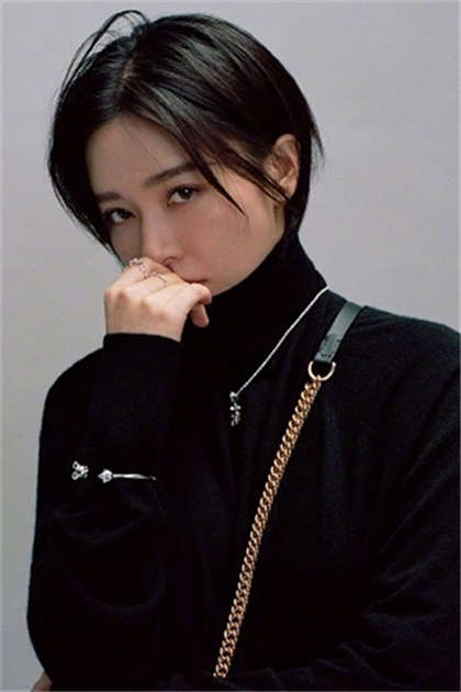 污污小说类型-6章岳灵珊新婚之夜失身_情趣说明书