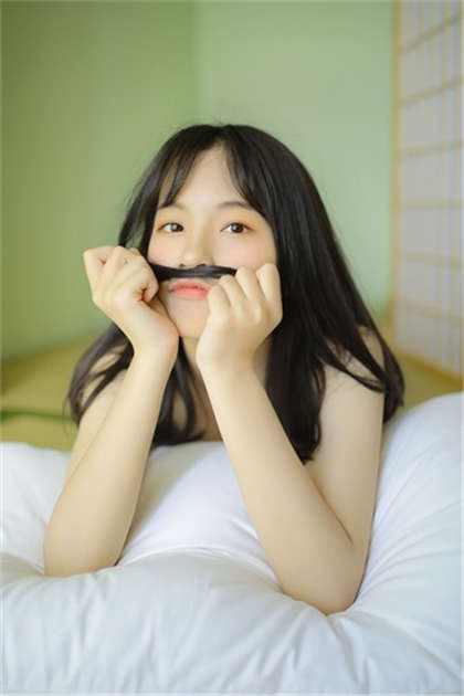 与男友野战细节描写-她叼住了马光的阴茎_情趣说明书