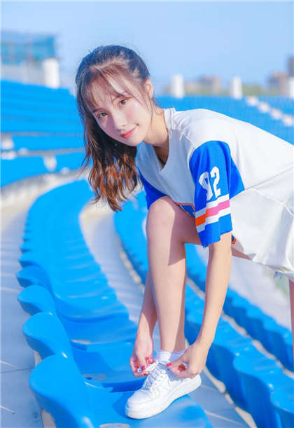 小黄文同桌-污到让人发麻的短文_情趣说明书