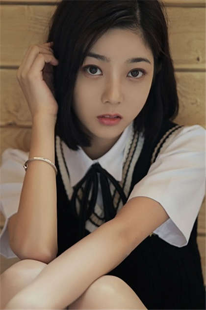 下面超详细的污短文-看着妻子被轮流_情趣说明书