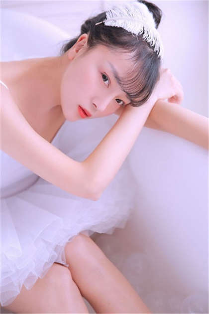 黄色穿越小说-男女肉多的小黄文_情趣说明书