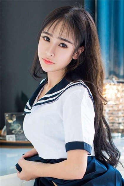 在学校里的黄文-粗暴的新婚之夜_情趣说明书