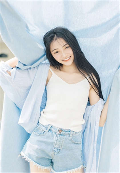 挺进花蕊-几个校花给一个老头_情趣说明书