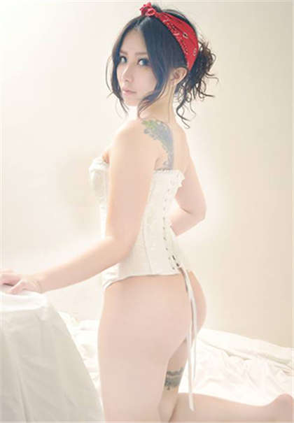 很黄很黄的书刊-顶撞着花心的深处_情趣说明书