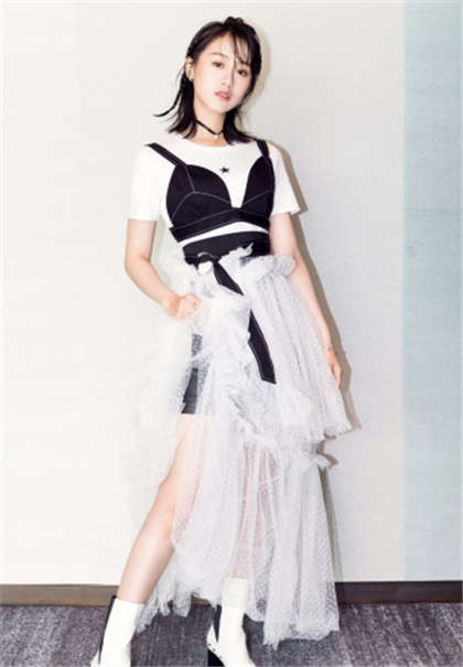 嗯~啊~用力~疼~-把嫂子按倒在玉米地里_情趣说明书