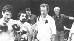 白银和铜齐创纪录新高 交易故障放大价格波动