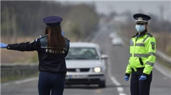 美联储狂泼冷水，12月降息预期骤降！