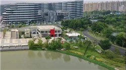 英国利物浦足球夺冠庆祝游行发生汽车冲撞行人事件