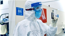 冰城手术机器人“四手联弹”惊艳全球丨哈尔滨思哲睿十年磨剑打破垄断重塑全球市场格局