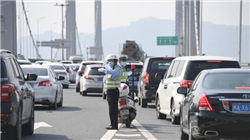 育儿补贴制度的时代意义及其完善途径