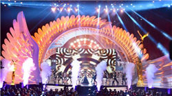 老铺黄金发布2025年上半年预盈公告 门店营收大幅增长