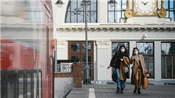 法国总统马克龙：强烈反对特朗普最新关税 呼吁欧盟准备反制措施